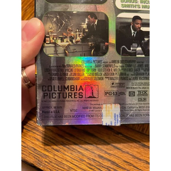 Men In Black VHS, Will Smith and Tommy Lee Jones - Picture 3 of 4